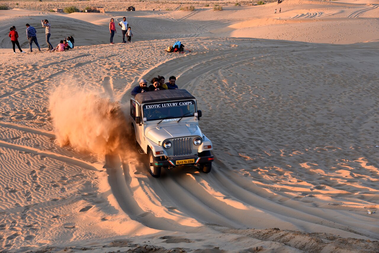 Desert Jeep Safari in Jaisalmer RajasthanDesert Jeep Safari in Jaisalmer Rajasthan